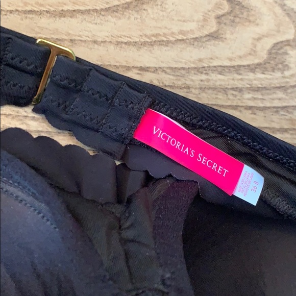 Victoria’s Secret Bikini Top - Picture 7 of 7